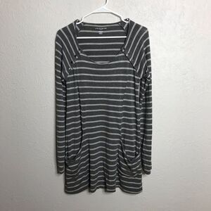 A Pea in the Pod Nursing Maternity Gray Striped Blouse Size Small